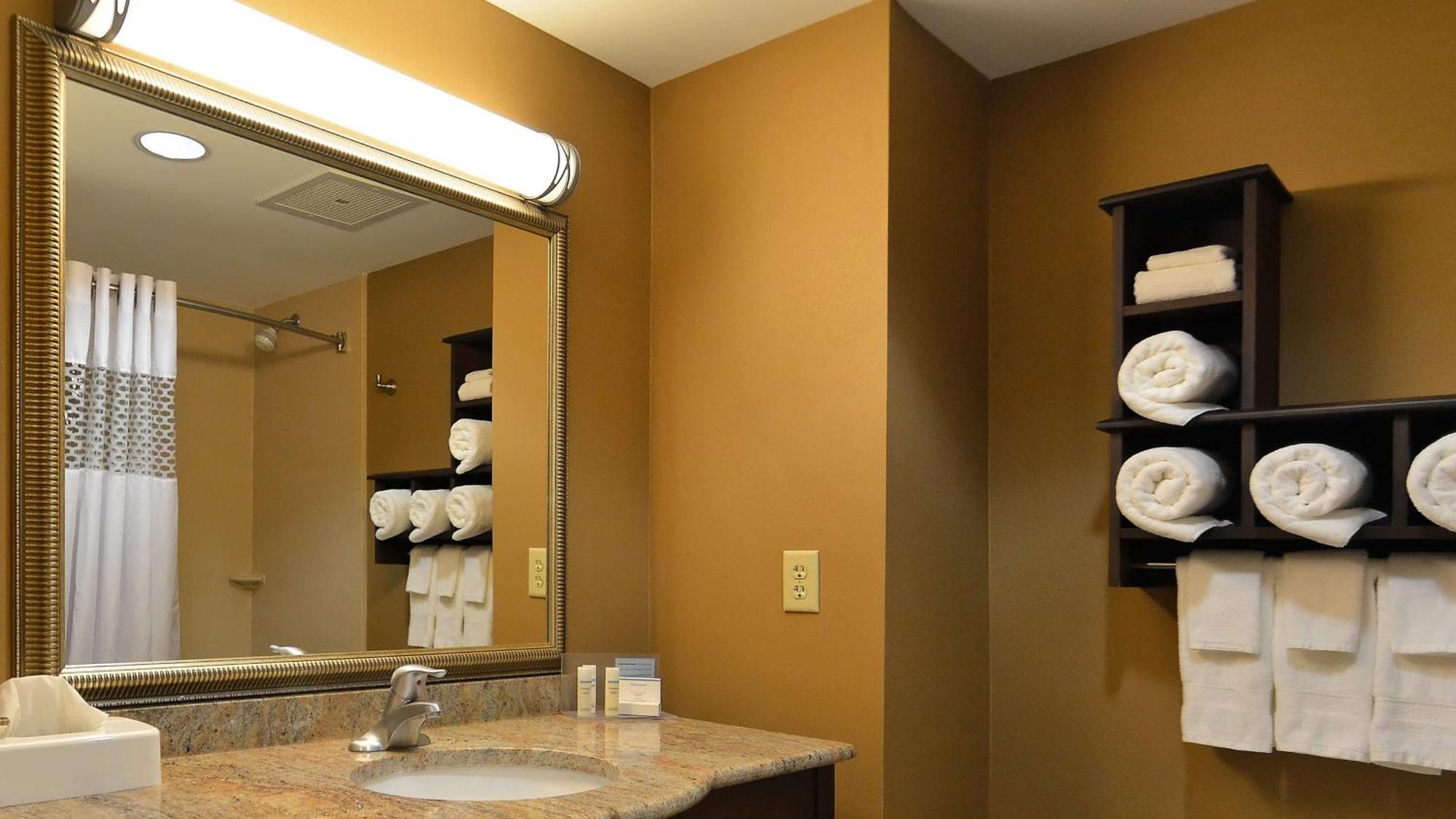 Hampton Inn Geneseo Εξωτερικό φωτογραφία